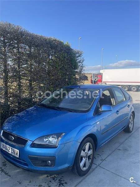 Azul Usado 2005 Ford Focus Sport Berlina | 3400 € (Precio justo) - Imagen 1/4