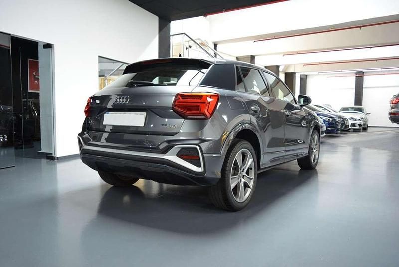Usado Audi Q2 S-Line 150 CV (110 kW) 2022 Gris SUV