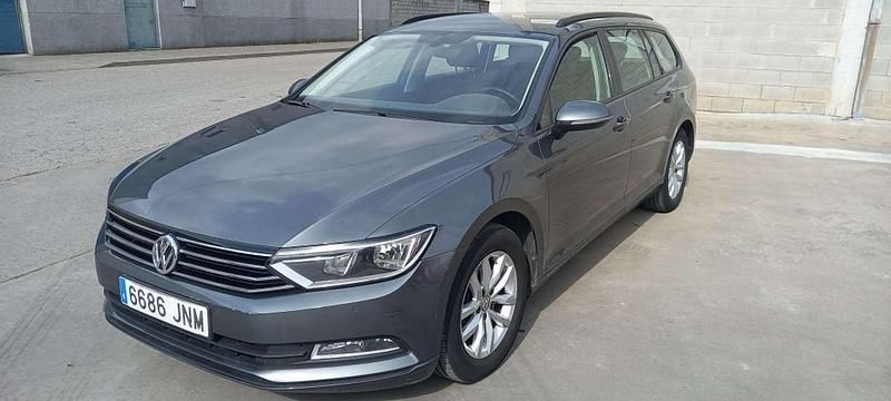 Usado VW Passat Advance 150 CV (110 kW) 2016 Gris Familiar