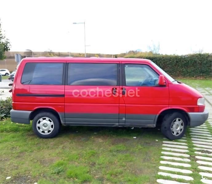 Usado VW Multivan Comfortline 130 CV (95 kW) 2003 Rojo Van