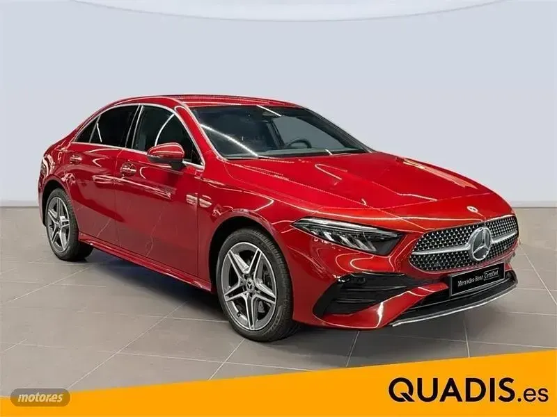 Nuevo Mercedes A250 218 CV (160 kW) 2025 Rojo Berlina