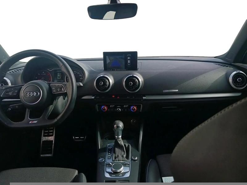 Usado Audi A3 150 CV (110 kW) 2020 Gris/plata Berlina