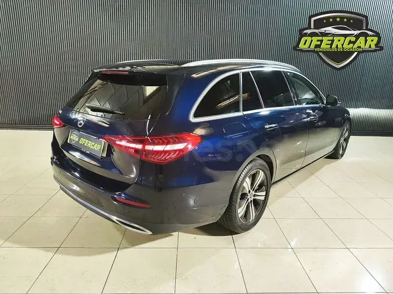Usado Mercedes C200 204 CV (150 kW) 2023 Azul Familiar
