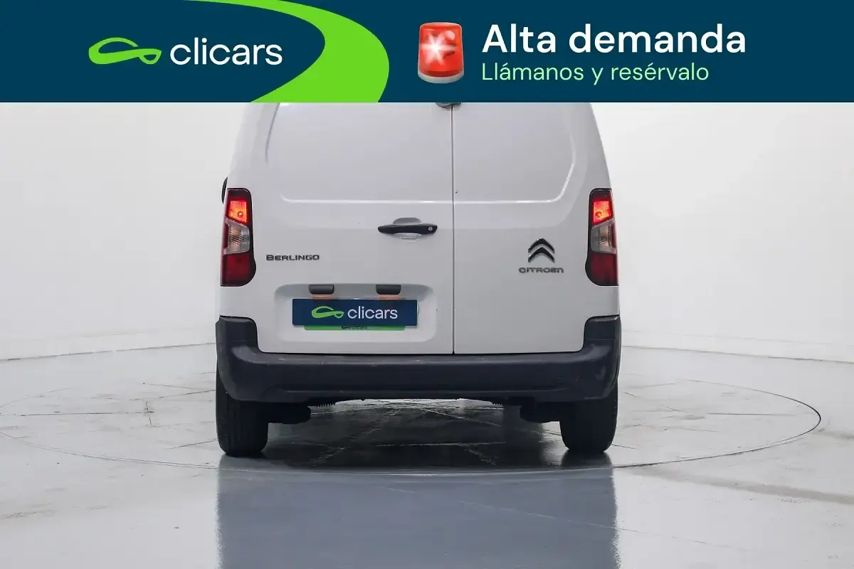 Usado Citroën Berlingo 100 CV (73 kW) 2022 Blanco Monovolumen