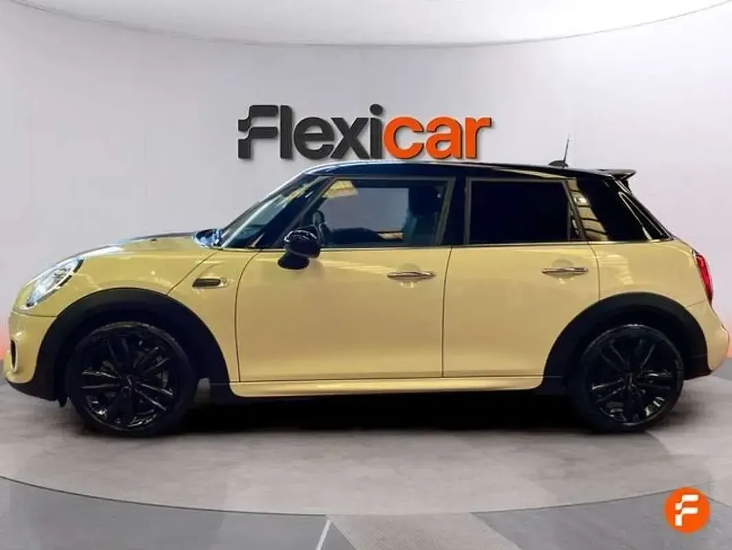 Usado Mini Cooper 136 CV (100 kW) 2018 Beige Utilitario