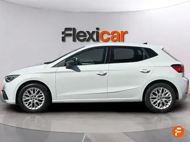 Usado Seat Ibiza 115 CV (84 kW) 2024 Blanco Utilitario