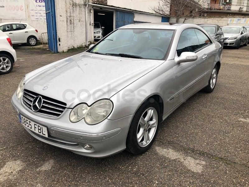 Usado Mercedes CLK200 Avantgarde 163 CV (119 kW) 2004 Gris / plata Coupe