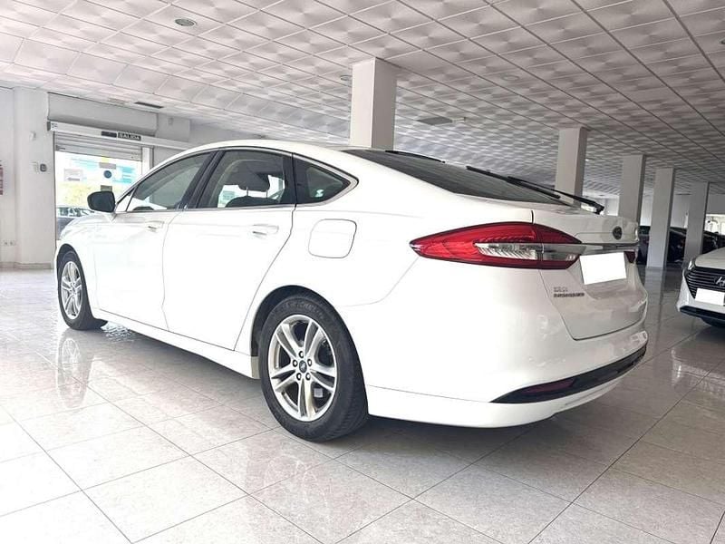 Usado Ford Mondeo Trend 167 CV (122 kW) 2019 Blanco Berlina