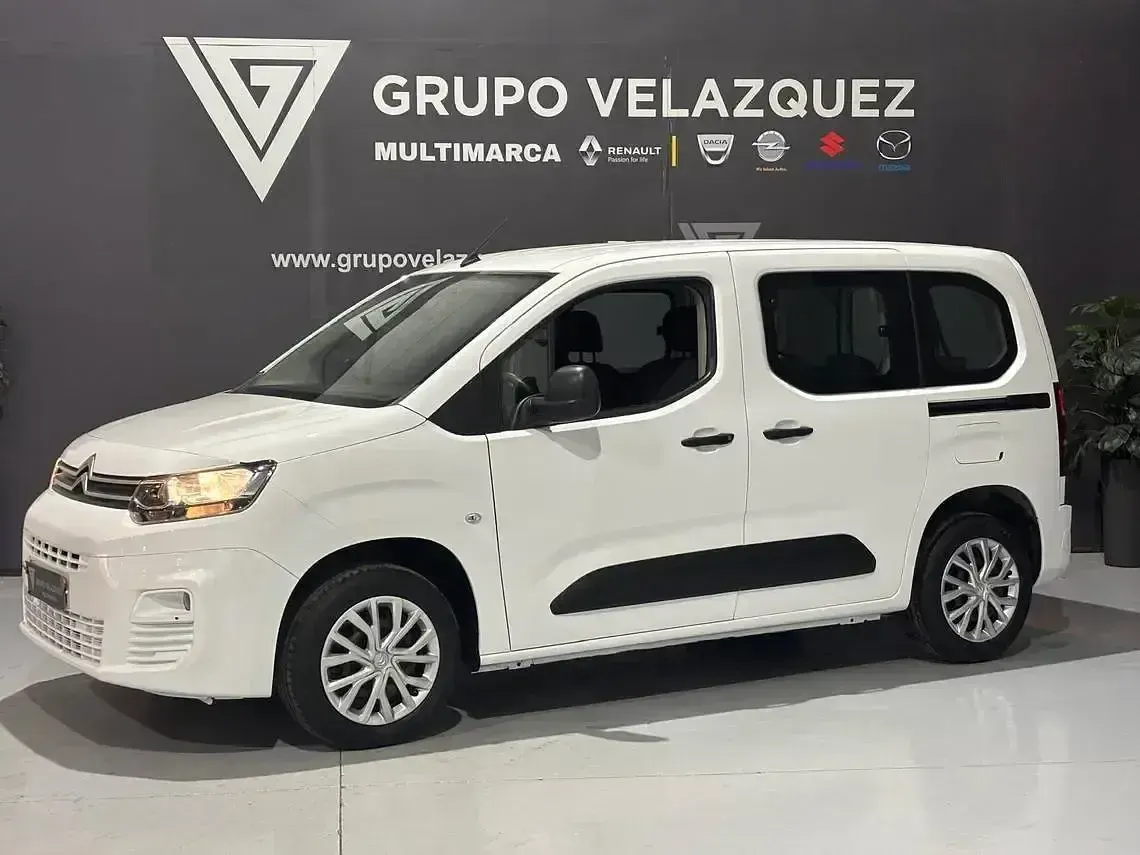 Używany Citroën Berlingo Feel 102 KM (75 kW) 2020 Biały Minivan