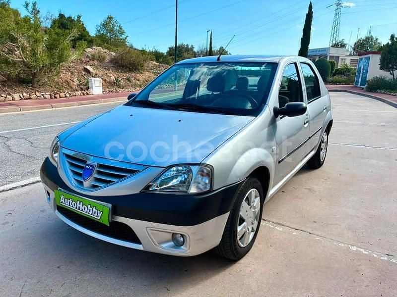 Gris / plata Usado 2007 Dacia Logan Lauréate Berlina | 3500 € (Precio justo) - Imagen 1/4