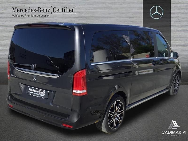 Usado Mercedes V250 Avantgarde 190 CV (139 kW) 2023 Gris / plata Monovolumen