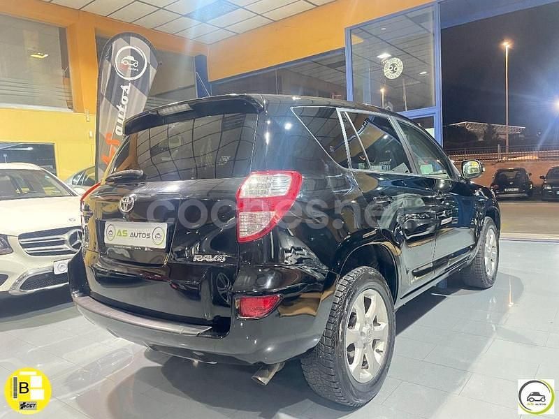 Usado Toyota RAV4 Executive 150 CV (110 kW) 2011 Negro SUV