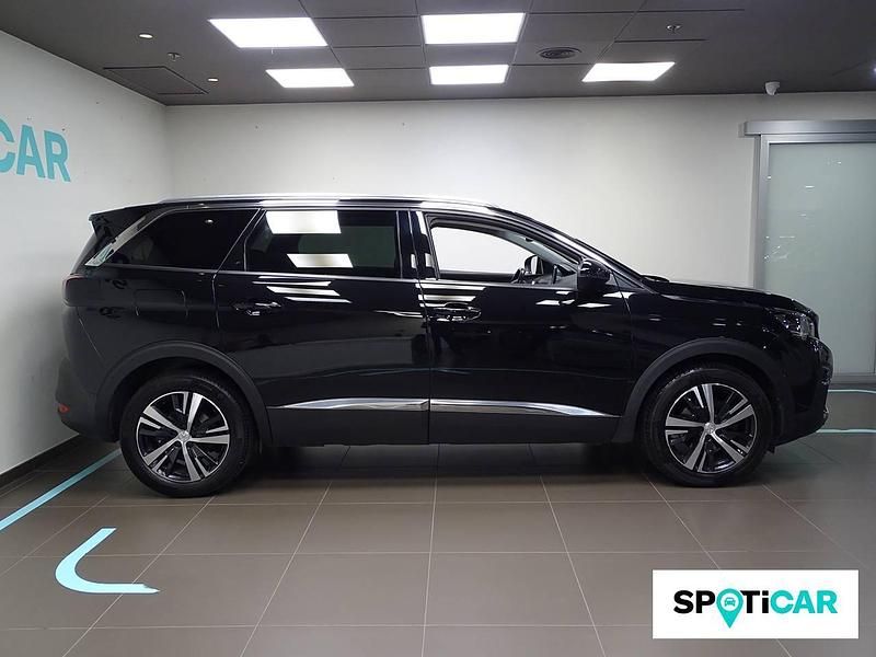 Usado Peugeot 5008 Allure 130 CV (95 kW) 2020 Negro SUV