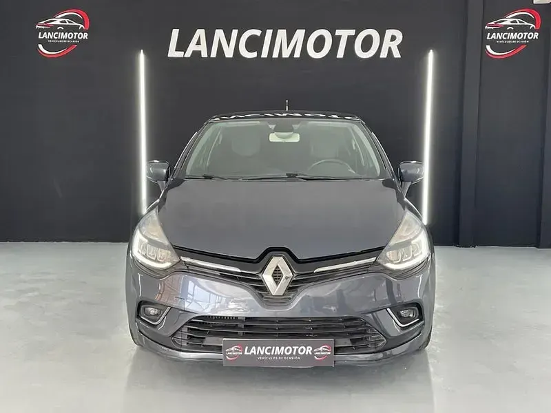 Usado Renault Clio IV LIMITED 90 CV (66 kW) 2018 Gris / plata Berlina