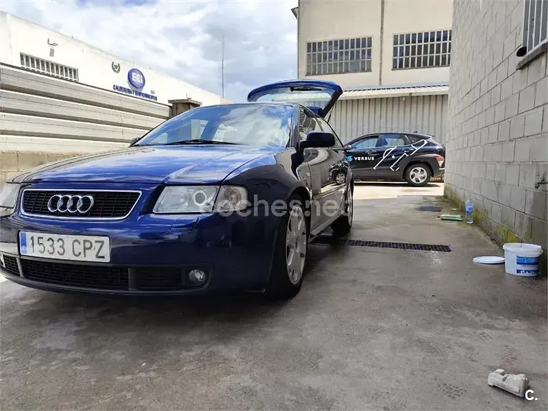 Usado Audi S3 210 CV (154 kW) 1999 Azul Utilitario