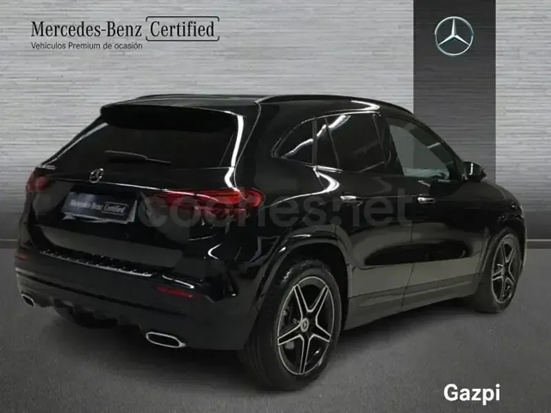 Usado Mercedes GLA200 150 CV (110 kW) 2025 Negro SUV