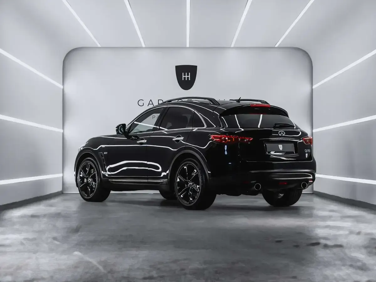 Usado Infiniti QX70 Premium 238 CV (175 kW) 2015 Negro SUV