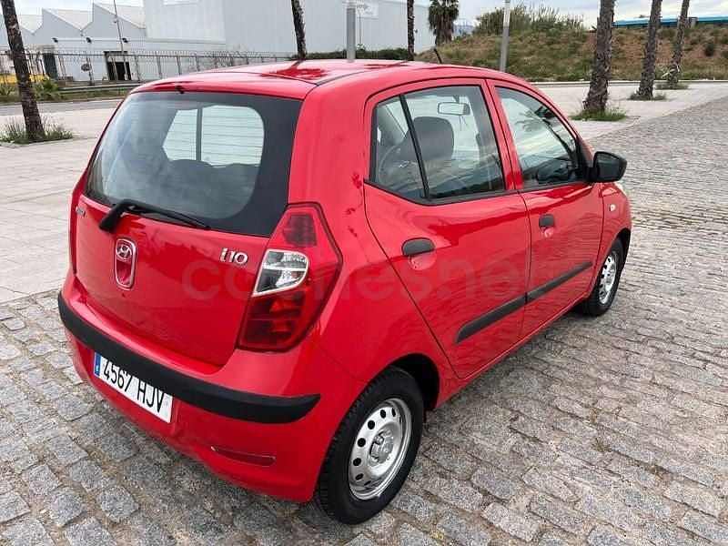 Usado Hyundai i10 Classic 69 CV (50 kW) 2012 Rojo Utilitario