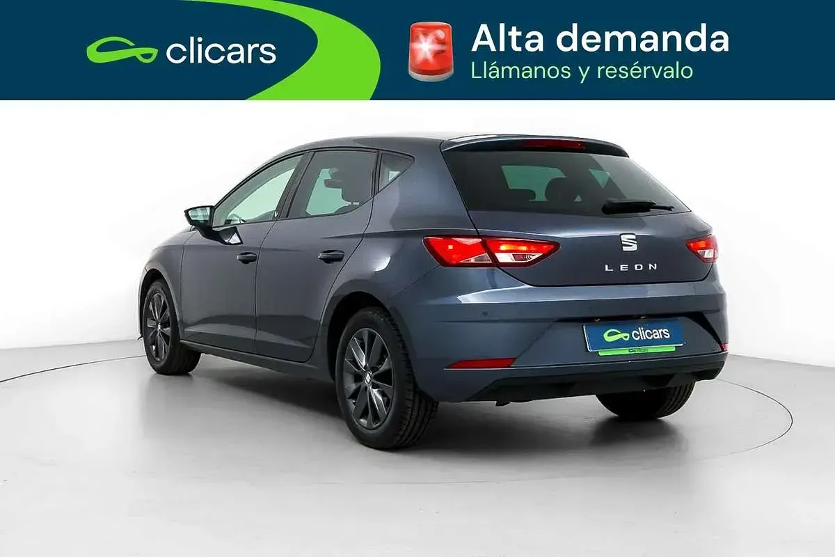 Usado Seat Leon Style 116 CV (85 kW) 2019 Gris Utilitario