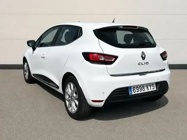 Usado Renault Clio Zen 90 CV (66 kW) 2019 Blanco