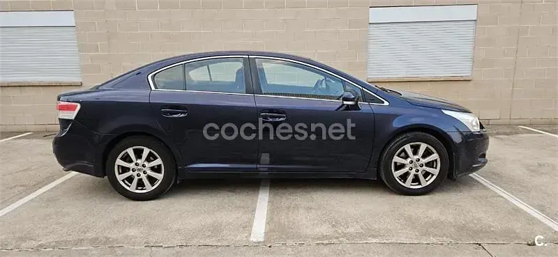 Usado Toyota Avensis Advance 150 CV (110 kW) 2012 Negro Berlina