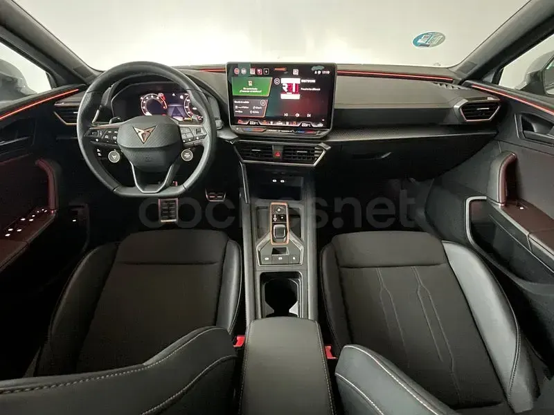 Usado Cupra Leon 150 CV (110 kW) 2025 Gris / plata Familiar