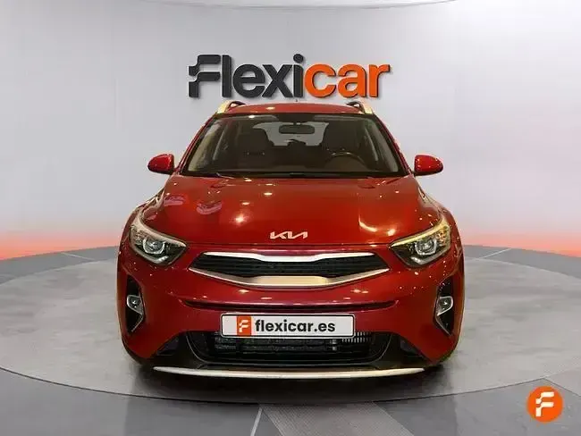 Usado Kia Stonic 100 CV (73 kW) 2021 Rojo SUV