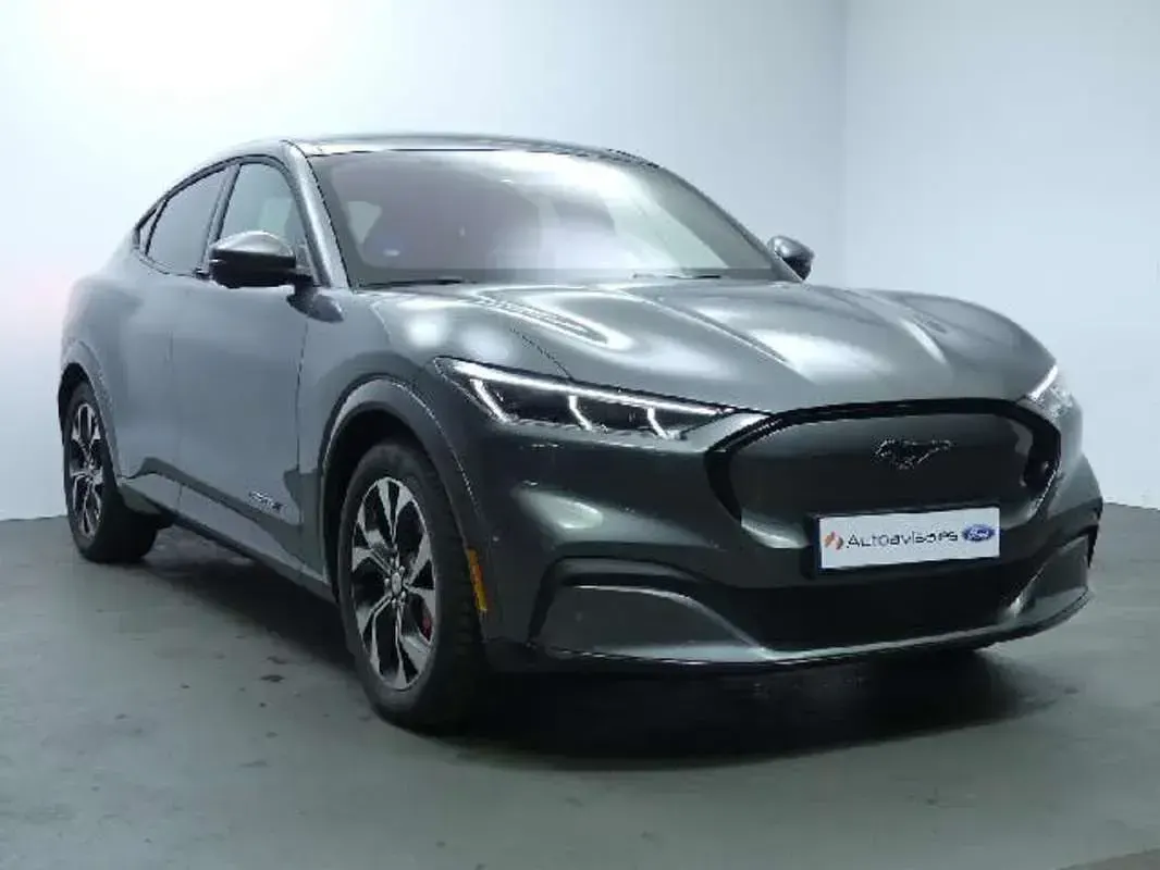 Usado Ford Mustang Mach-E Extended Range 258 kW (351 CV) 2021 Gris SUV