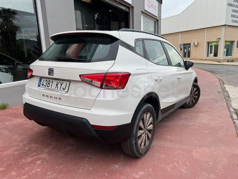 Usado Seat Arona Style 115 CV (84 kW) 2019 Blanco SUV