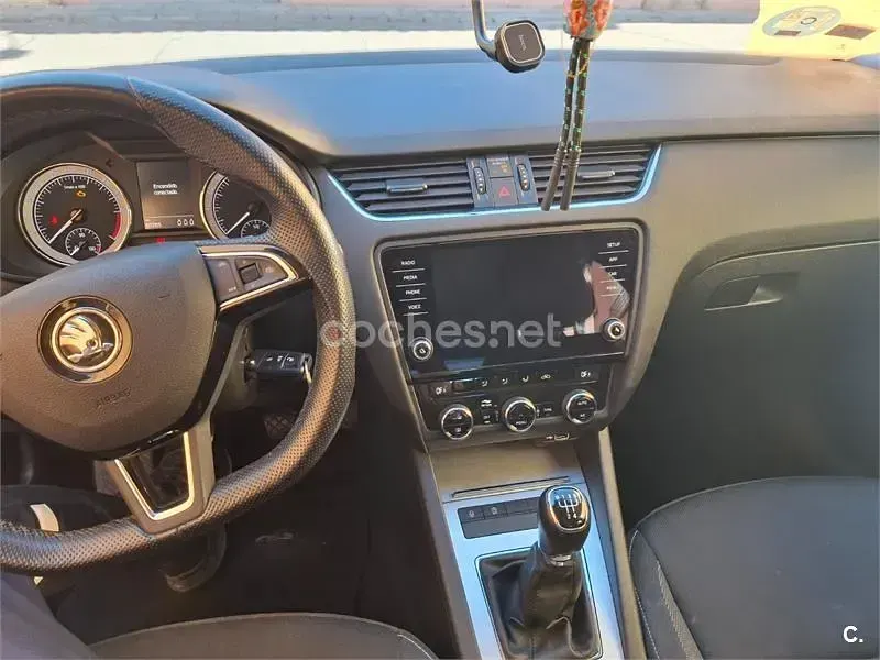 Occasion Skoda Octavia Style 115 ch (84 kW) 2019 Gris Berline