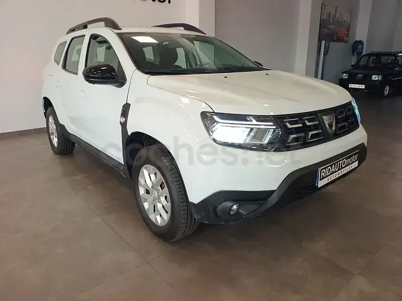 Usado Dacia Duster Comfort 115 CV (84 kW) 2022 Blanco SUV