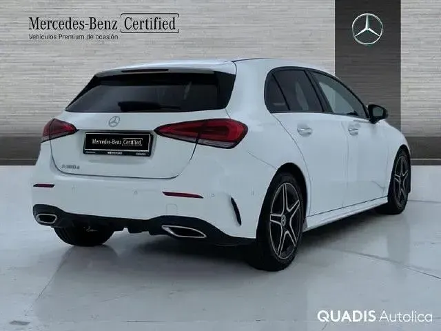 Usado Mercedes A180 116 CV (85 kW) 2022 Blanco polar