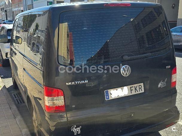 Usado VW Multivan Comfortline 130 CV (95 kW) 2007 Negro Monovolumen