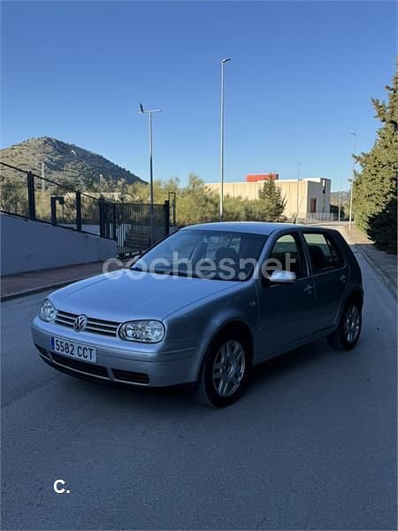 Usado VW Golf IV 110 CV (80 kW) 2002 Gris / plata Familiar