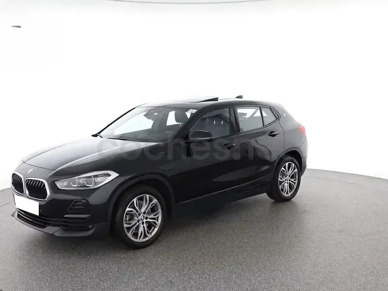 Käytetty BMW X2 Comfort Edition 136 HP (100 kW) 2022 Musta Katumaasturi
