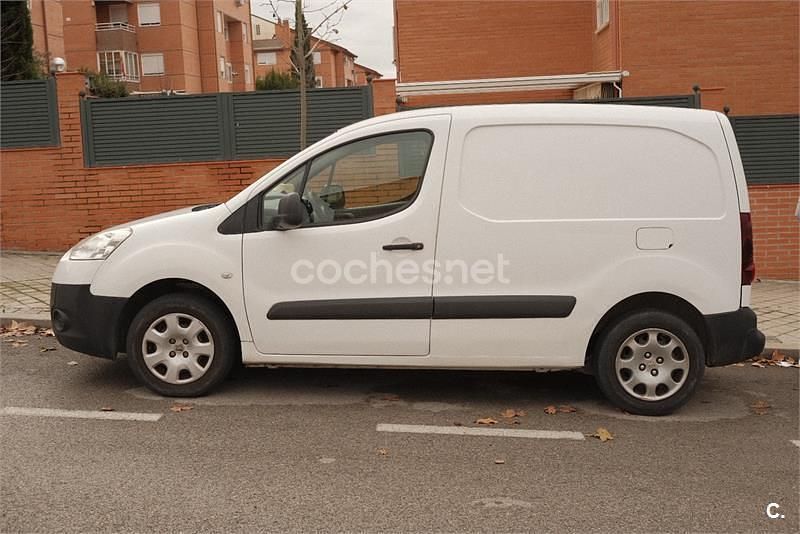 Usado Peugeot Partner Tepee Access 75 CV (55 kW) 2014 Blanco Monovolumen