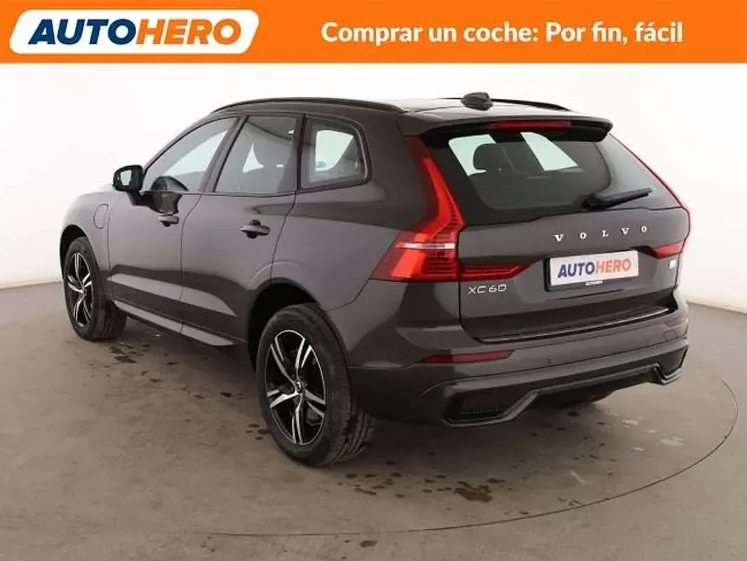 Usado Volvo XC60 R-Design 341 CV (250 kW) 2021 Gris SUV