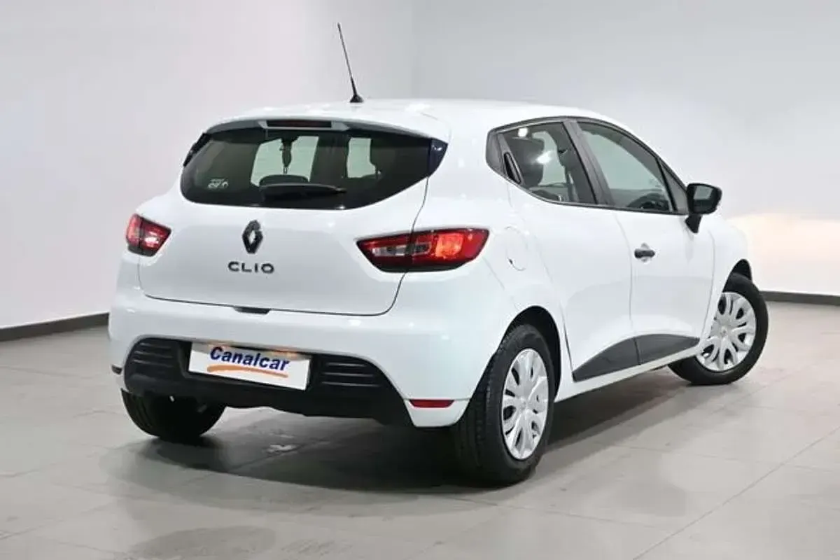 Usado Renault Clio Zen 90 CV (66 kW) 2018 Blanco Utilitario