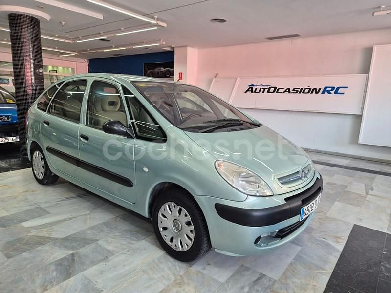 Verde Usado 2005 Citroën Xsara Picasso Exclusive Monovolumen | 3500 € (Precio justo) - Imagen 1/4