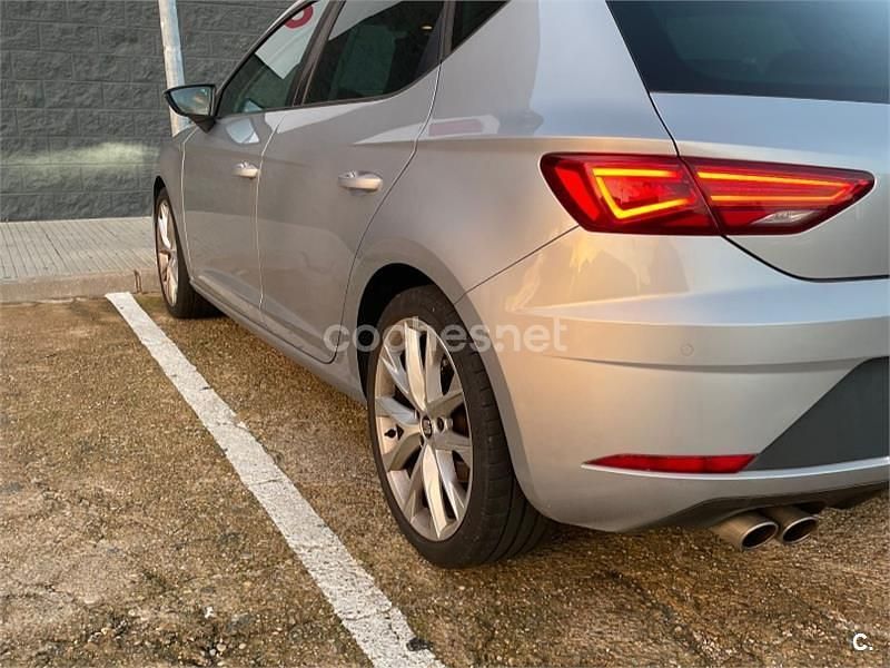 Gris / plata Usado 2018 Seat Leon FR Berlina | 15.500 € (Precio justo) - Imagen 1/4