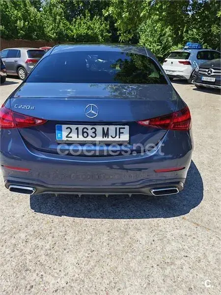Usado Mercedes C220 200 CV (147 kW) 2023 Azul Berlina