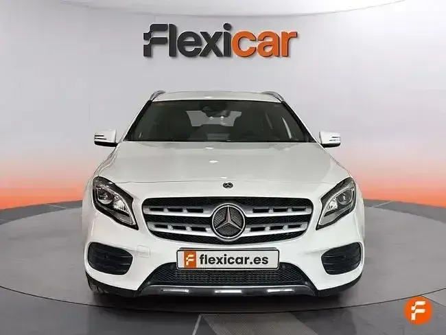 Usado Mercedes GLA200 136 CV (100 kW) 2019 Blanco SUV