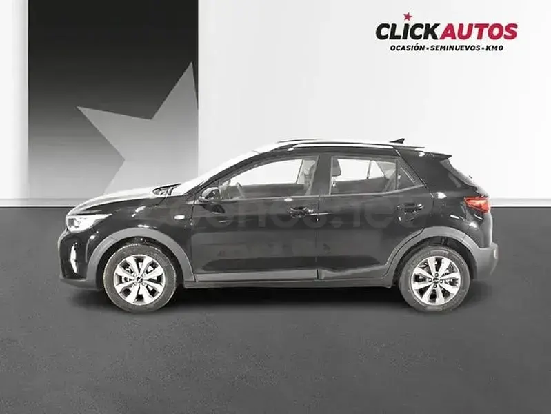 Usado Kia Stonic 100 CV (73 kW) 2025 Negro SUV