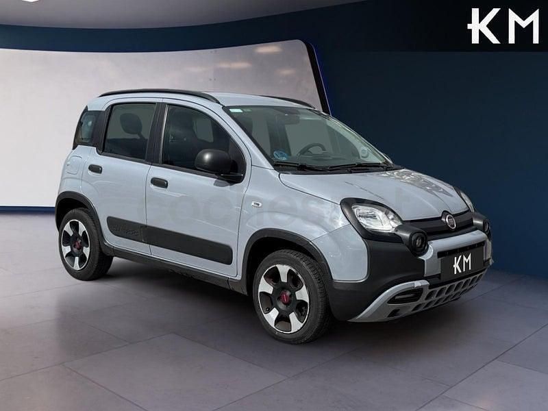 Usado Fiat Panda Cross Cross 70 CV (51 kW) 2022 Gris / plata Utilitario