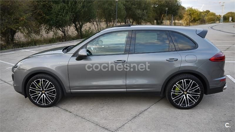 Usado Porsche Cayenne S E-Hybrid 416 CV (305 kW) 2016 Gris / plata SUV