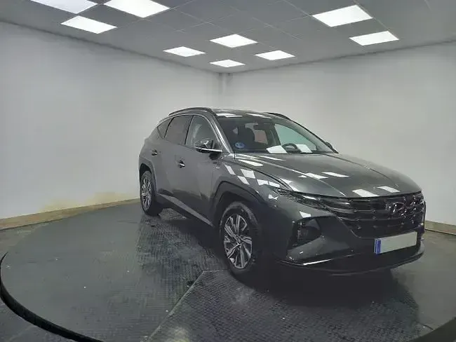 Usado Hyundai Tucson 136 CV (100 kW) 2022 Gris SUV