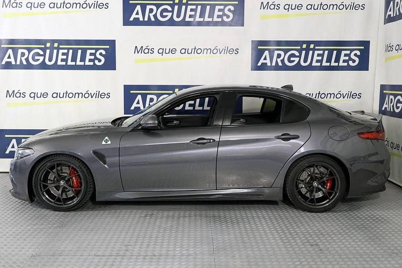 Usado Alfa Romeo Giulia Quadrifoglio 510 CV (375 kW) 2018 Gris metalizado Berlina