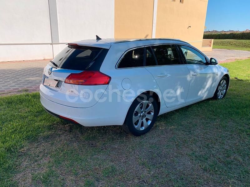 Usado Opel Insignia Sport 130 CV (95 kW) 2010 Blanco Berlina