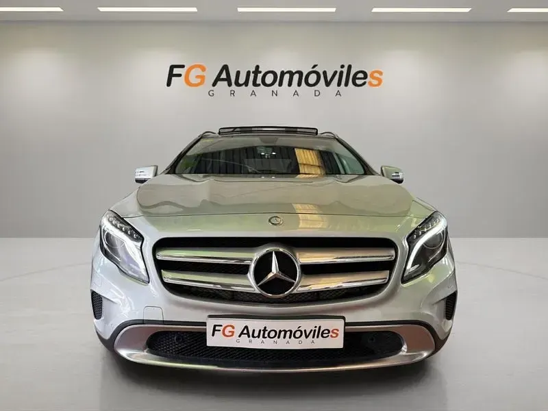 Usado Mercedes GLA220 AMG line 170 CV (125 kW) 2014 Gris / plata SUV