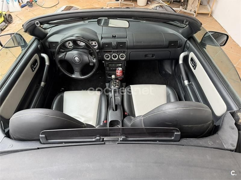 Usado Toyota MR2 140 CV (102 kW) 2005 Negro Descapotable